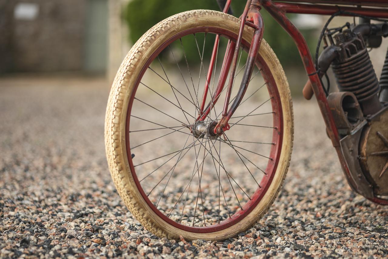 1915 Indian Showroom Replica