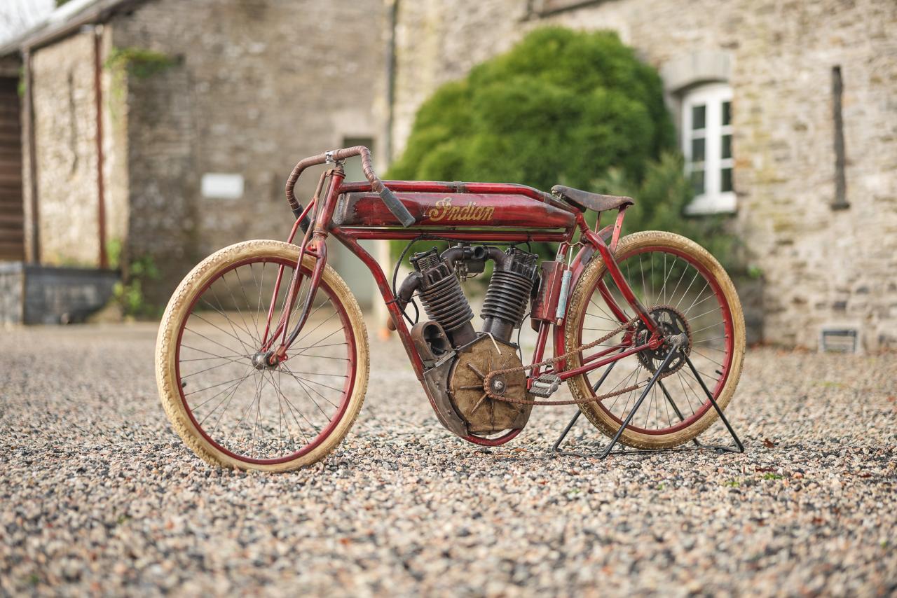 1915 Indian Showroom Replica