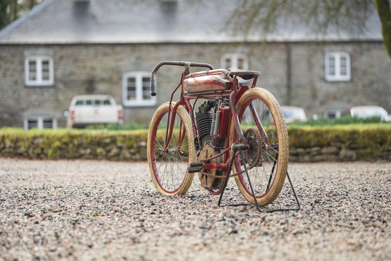 1915 Indian Showroom Replica