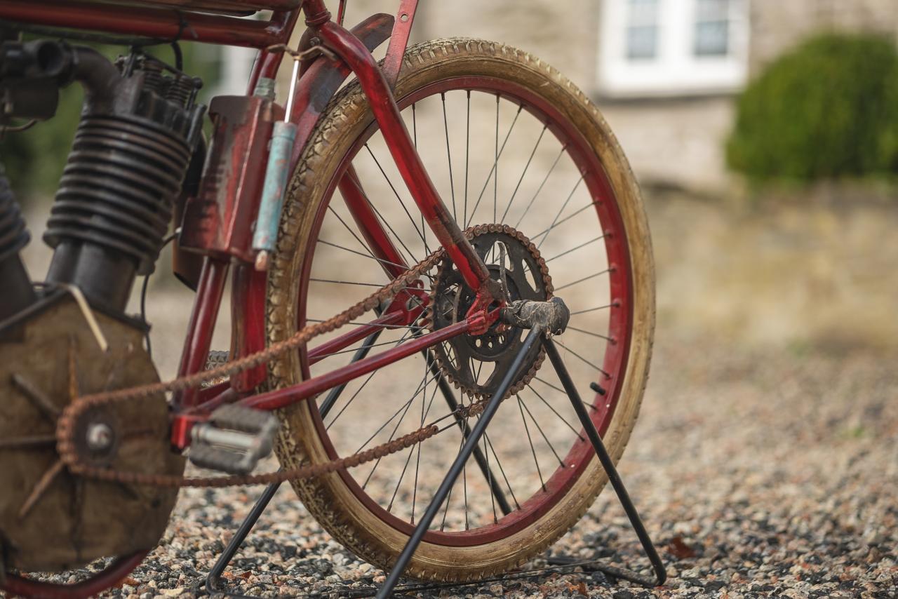 1915 Indian Showroom Replica