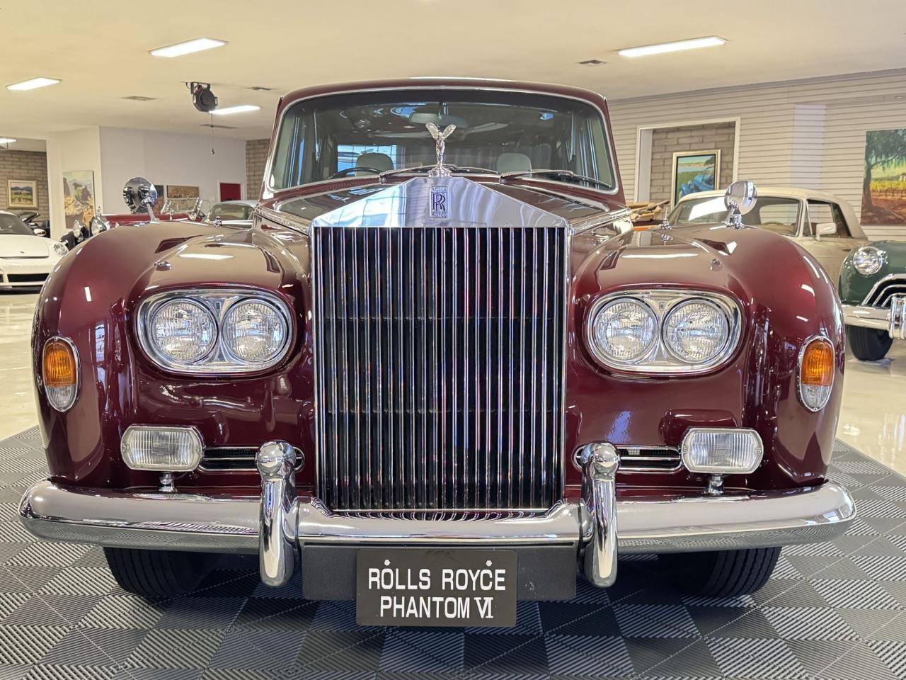 1975 Rolls - Royce Phantom VI