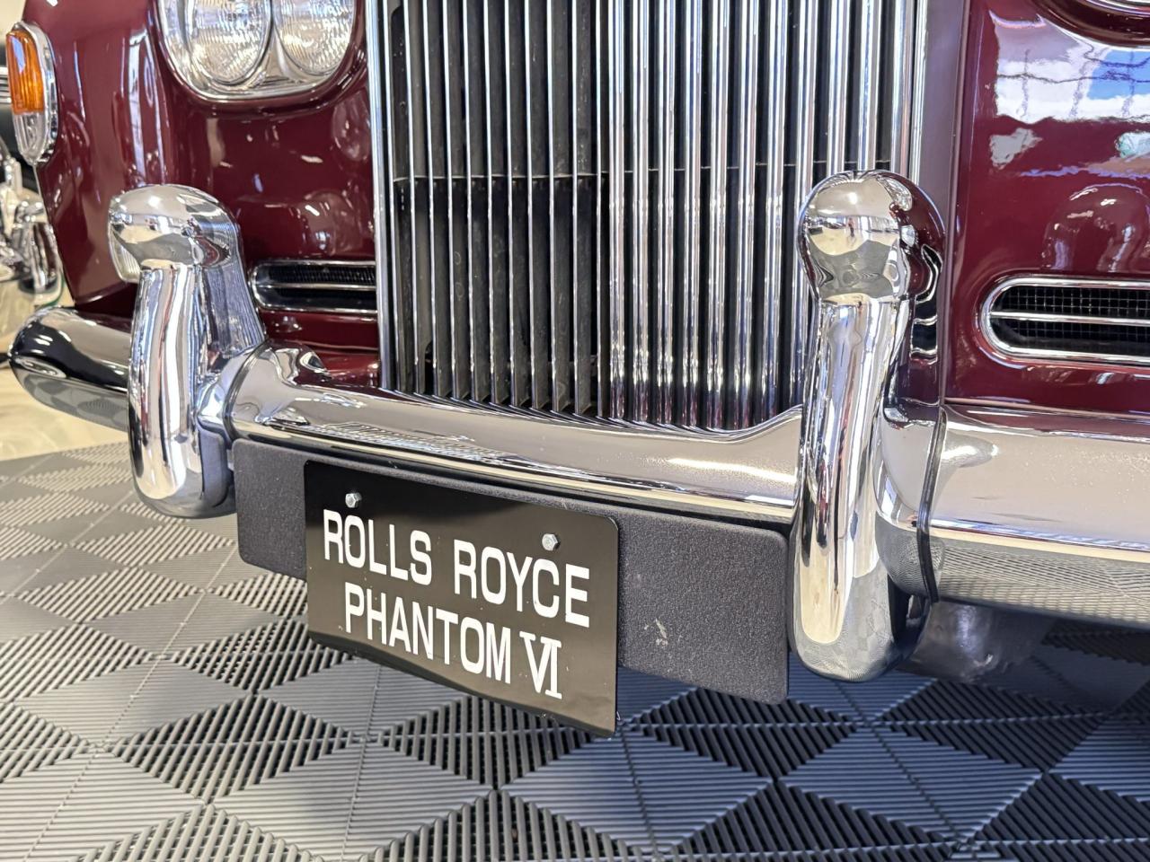 1975 Rolls - Royce Phantom VI