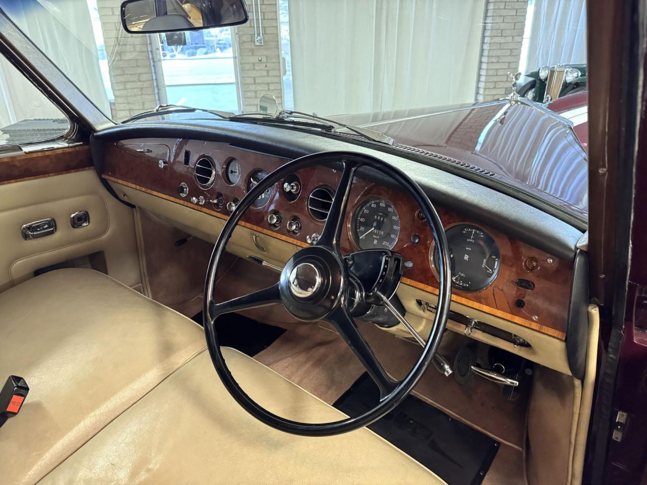 1975 Rolls - Royce Phantom VI