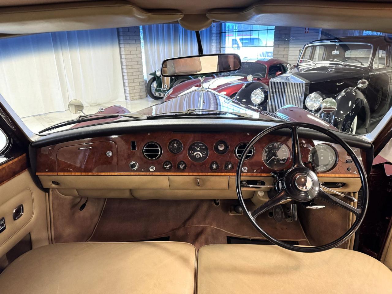 1975 Rolls - Royce Phantom VI