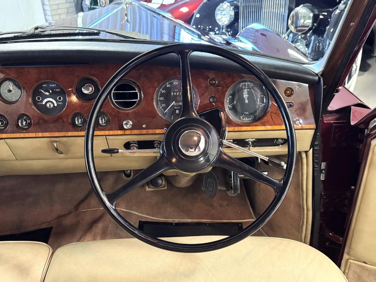 1975 Rolls - Royce Phantom VI