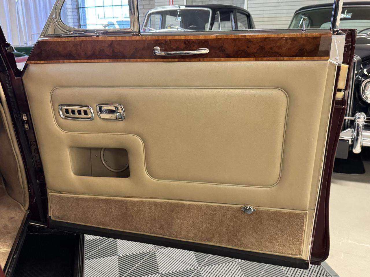 1975 Rolls - Royce Phantom VI