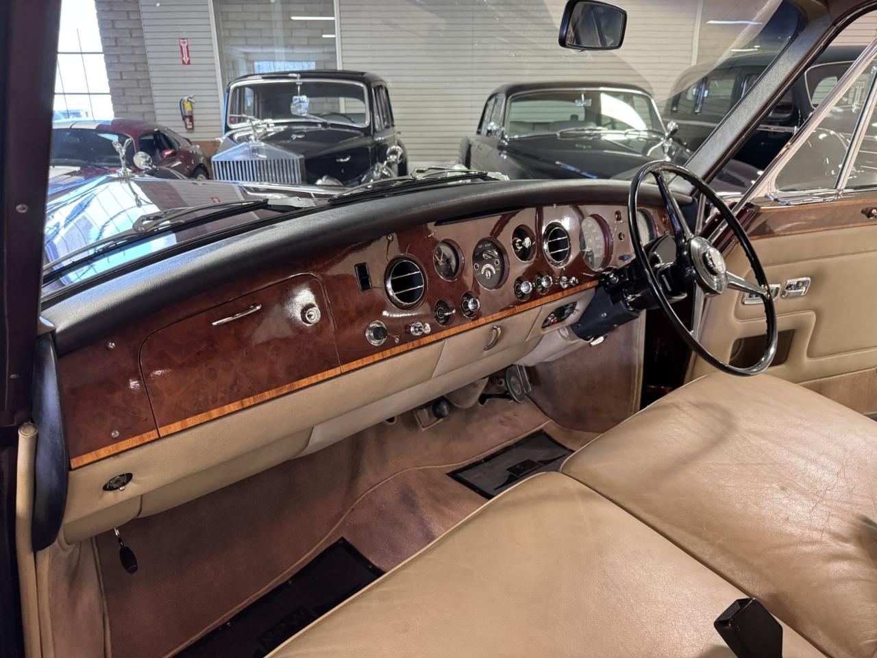 1975 Rolls - Royce Phantom VI