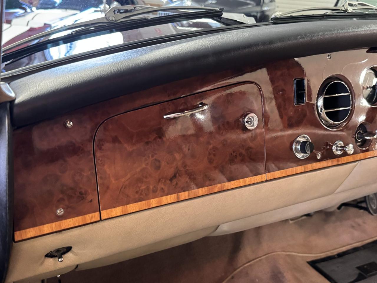 1975 Rolls - Royce Phantom VI