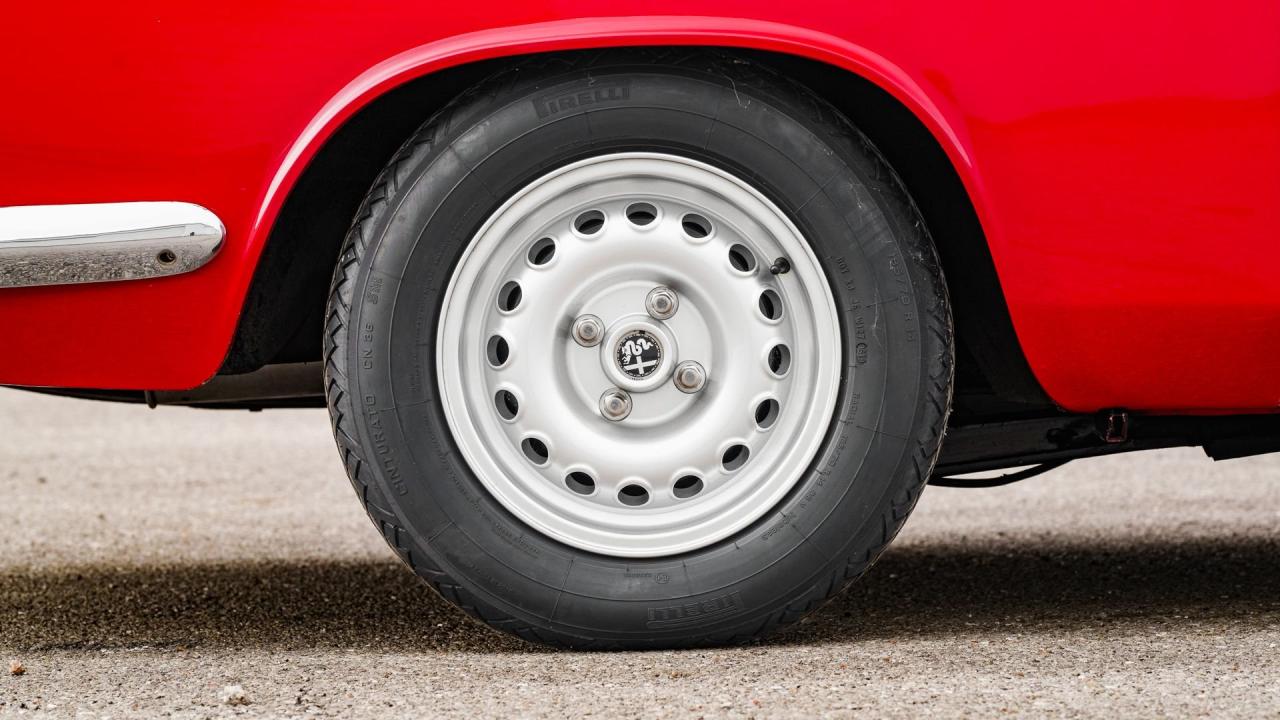 1965 Alfa Romeo Giulia Sprint GT