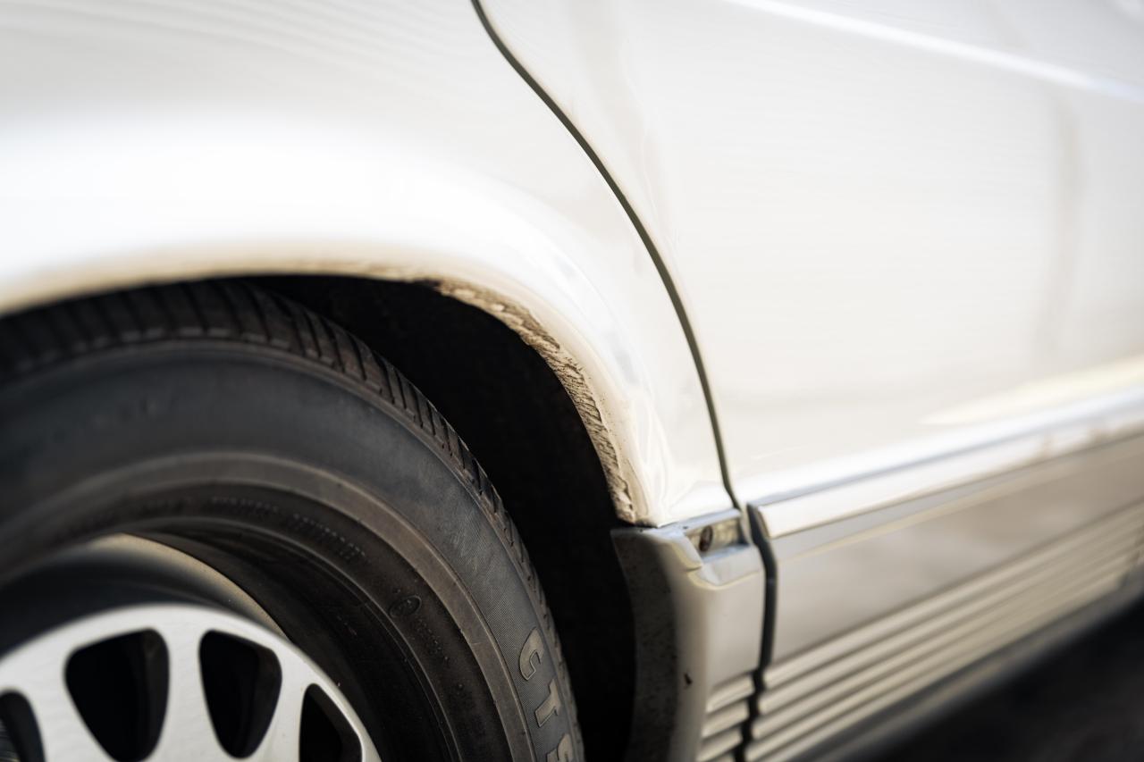 1984 Mercedes - Benz 500 SEL (Armoured)