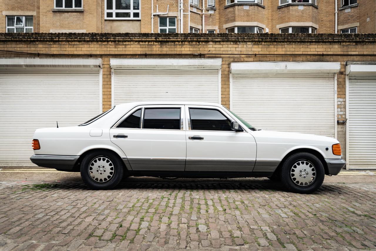 1984 Mercedes - Benz 500 SEL (Armoured)