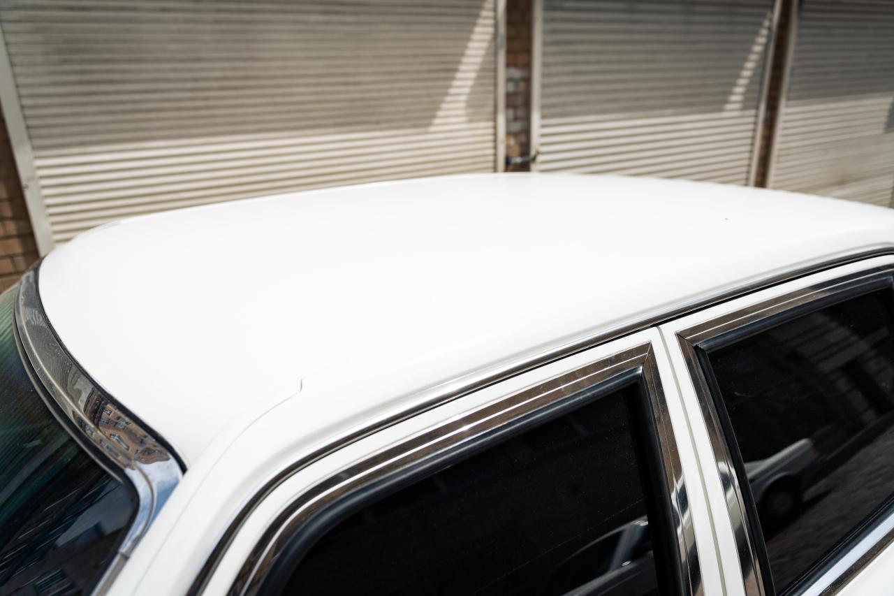 1984 Mercedes - Benz 500 SEL (Armoured)