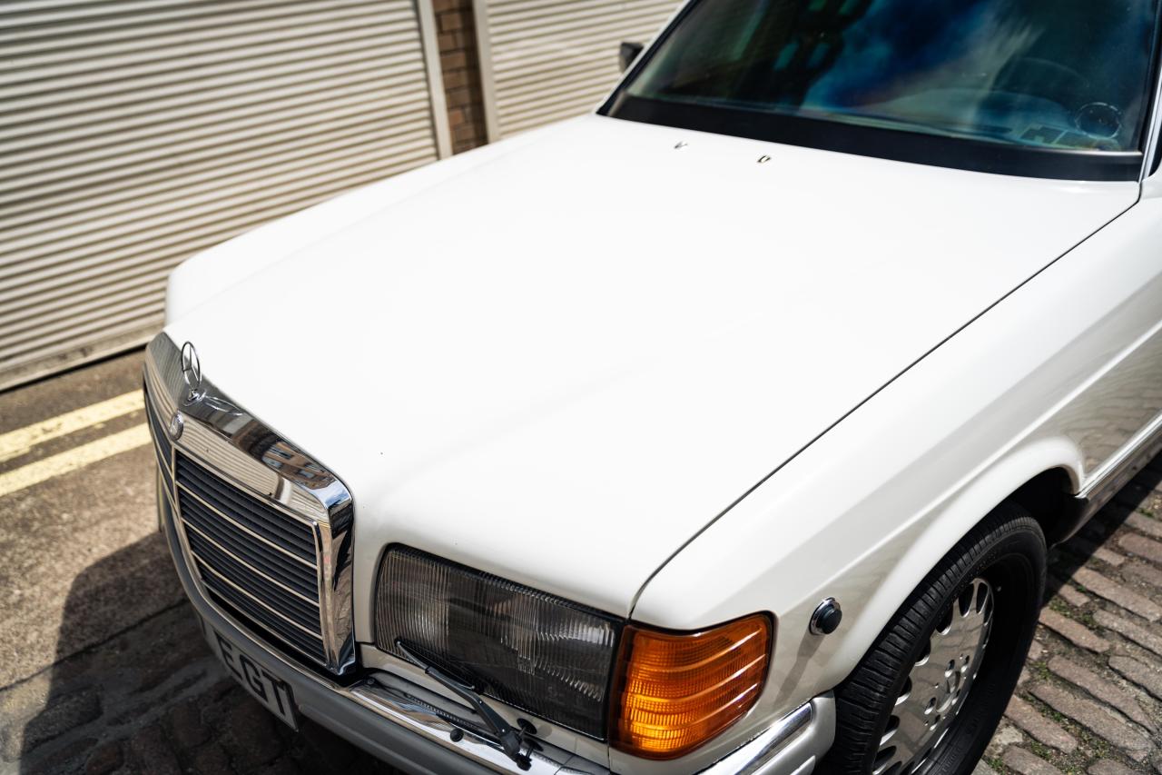 1984 Mercedes - Benz 500 SEL (Armoured)