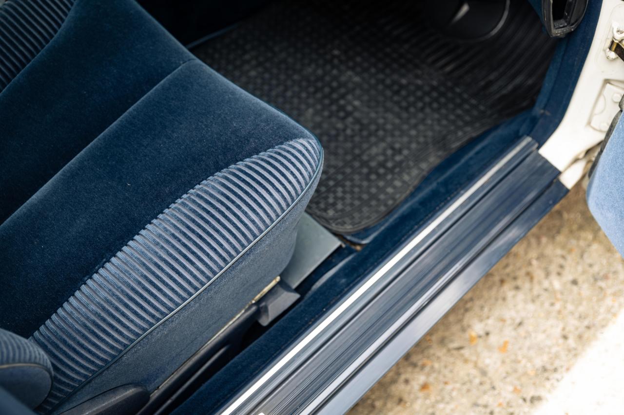 1984 Mercedes - Benz 500 SEL (Armoured)