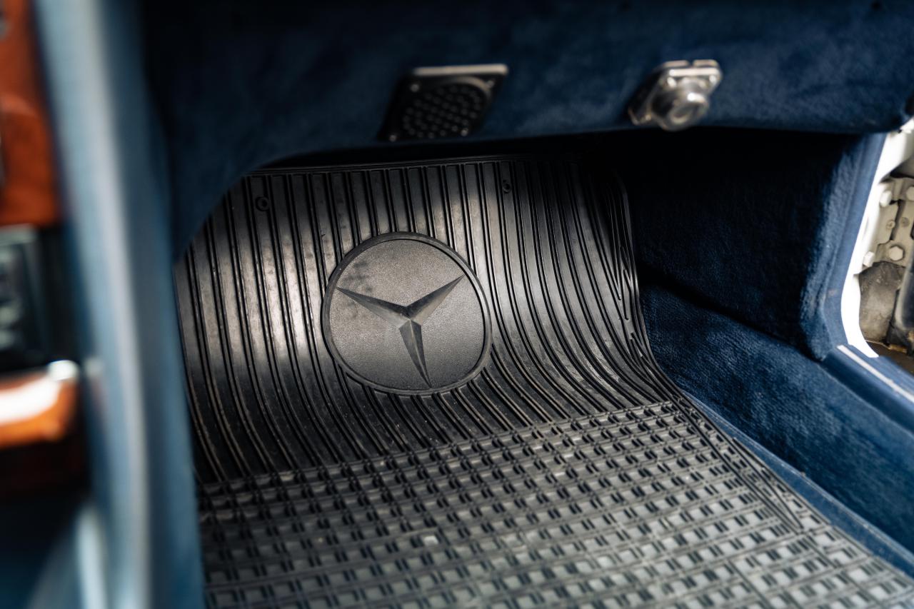 1984 Mercedes - Benz 500 SEL (Armoured)