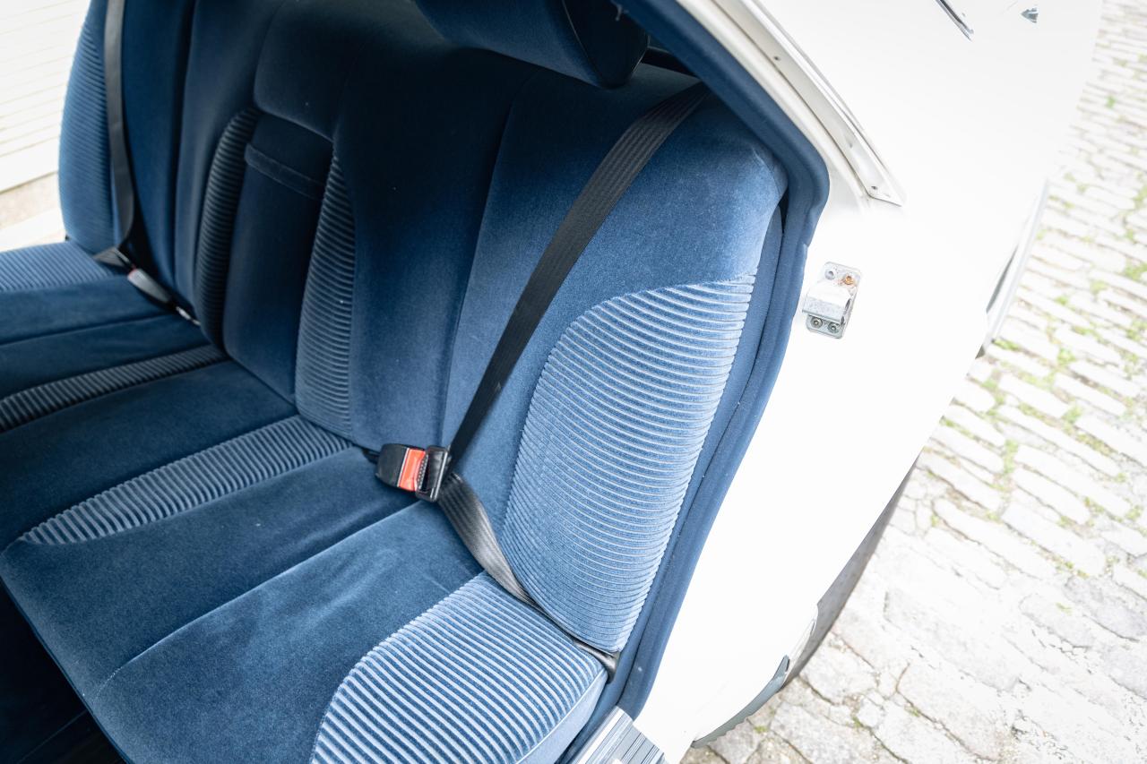 1984 Mercedes - Benz 500 SEL (Armoured)