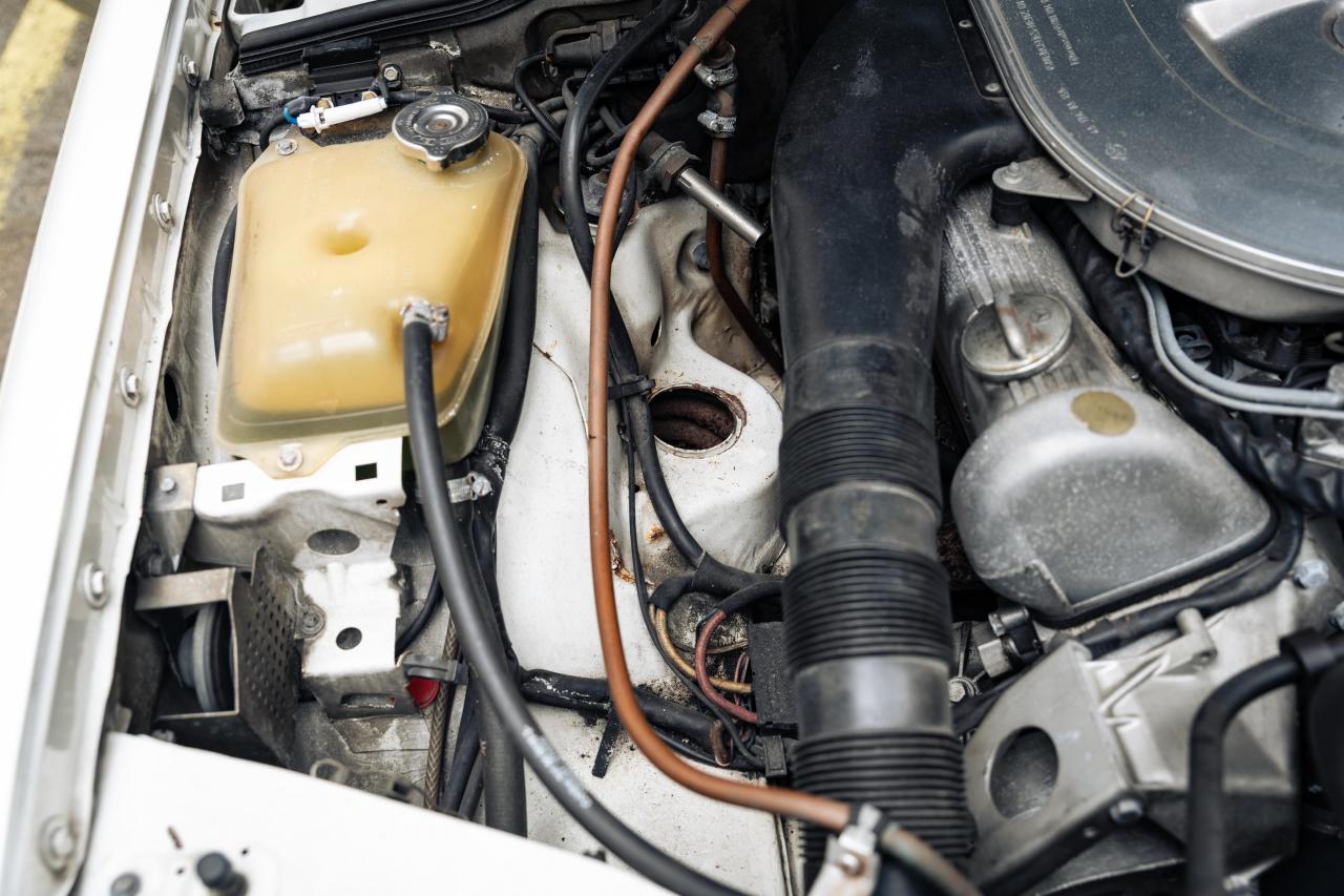 1984 Mercedes - Benz 500 SEL (Armoured)