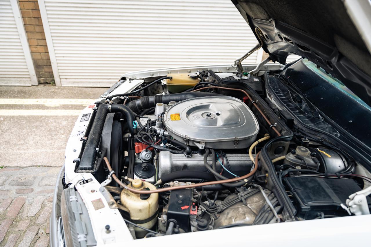 1984 Mercedes - Benz 500 SEL (Armoured)