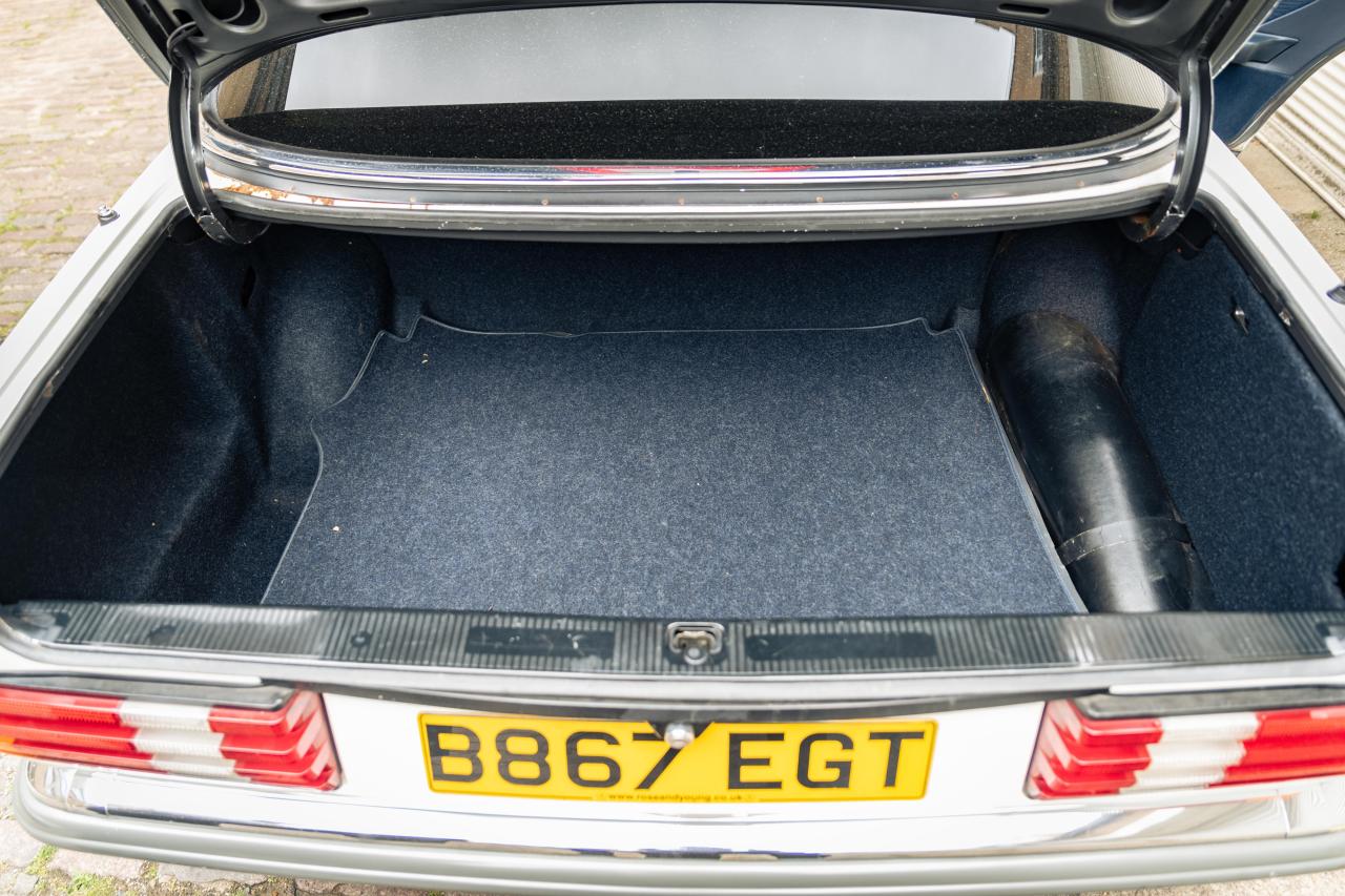 1984 Mercedes - Benz 500 SEL (Armoured)