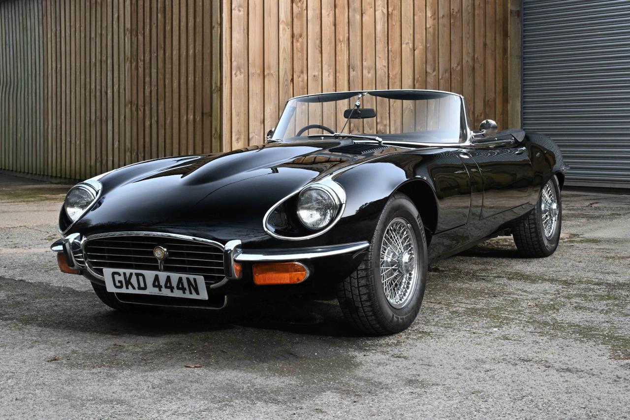 1974 Jaguar E-Type Series III (Commemorative Edition)