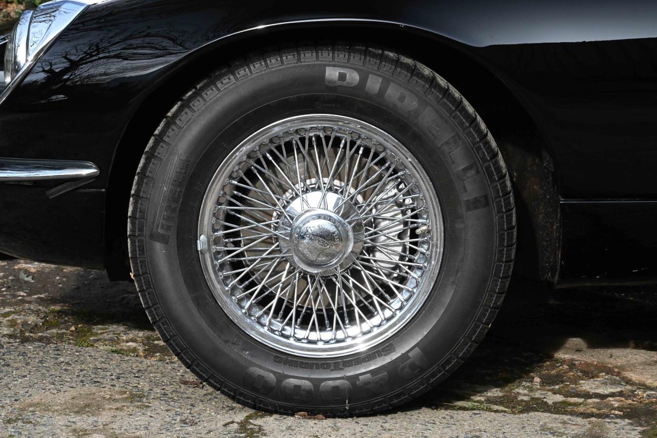 1974 Jaguar E-Type Series III (Commemorative Edition)