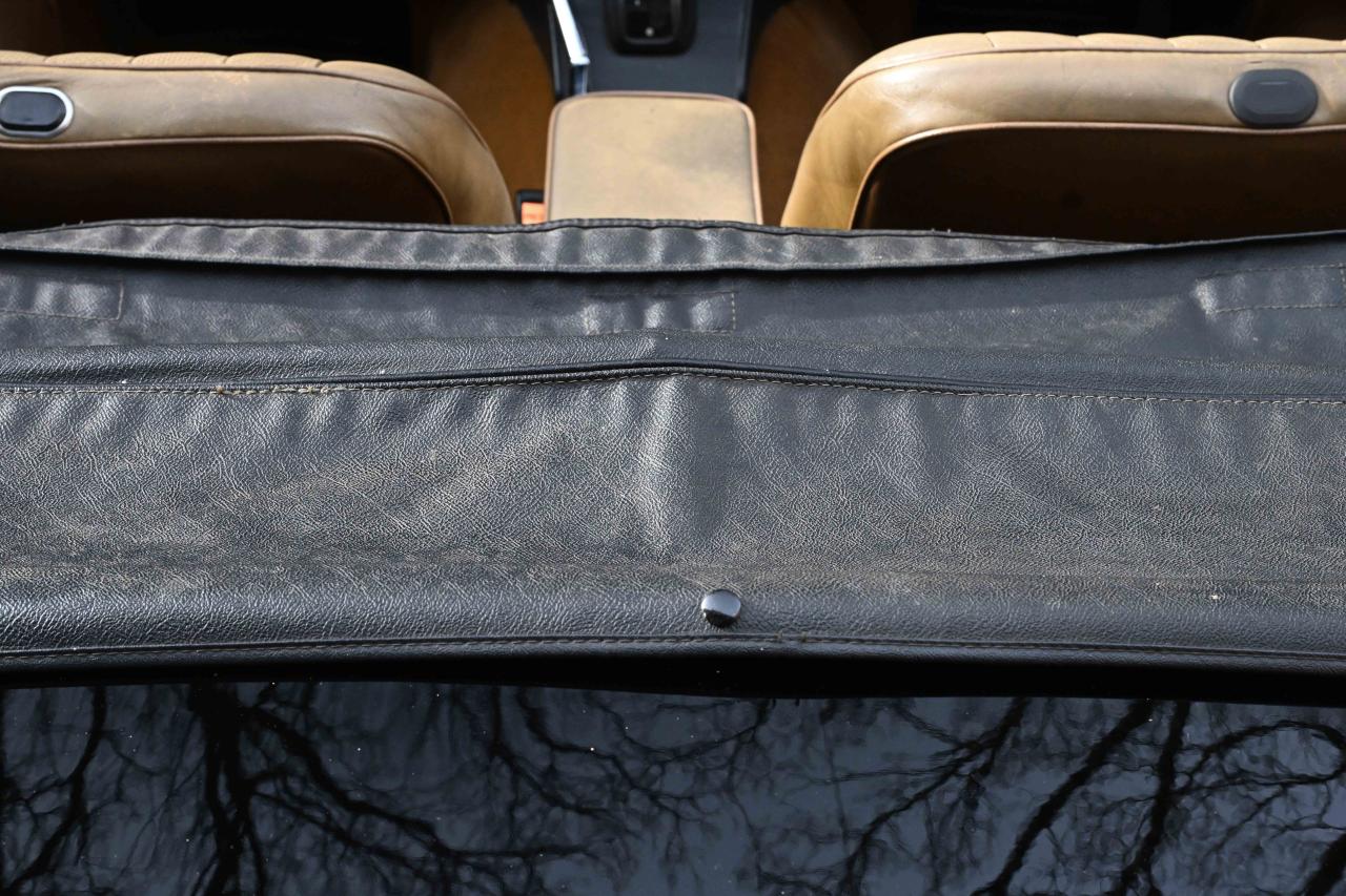 1974 Jaguar E-Type Series III (Commemorative Edition)