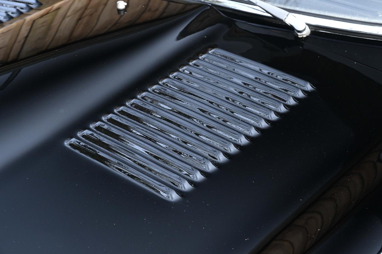 1974 Jaguar E-Type Series III (Commemorative Edition)