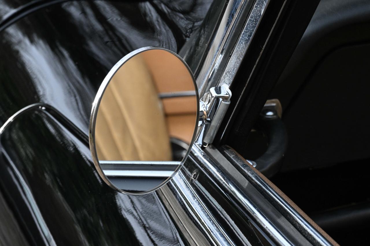 1974 Jaguar E-Type Series III (Commemorative Edition)