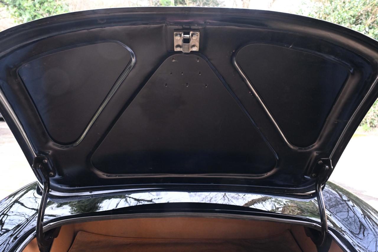 1974 Jaguar E-Type Series III (Commemorative Edition)