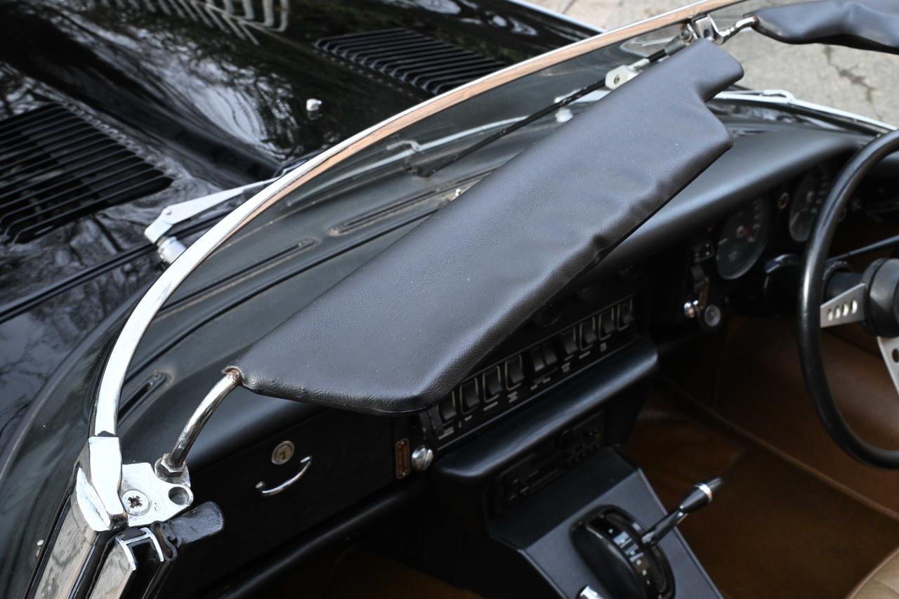 1974 Jaguar E-Type Series III (Commemorative Edition)