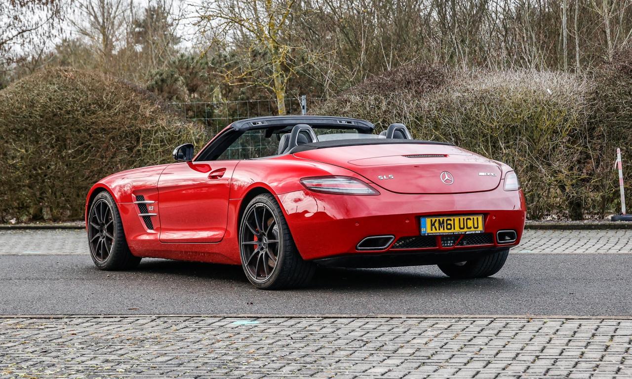 2011 Mercedes - Benz SLS 63 AMG Roadster