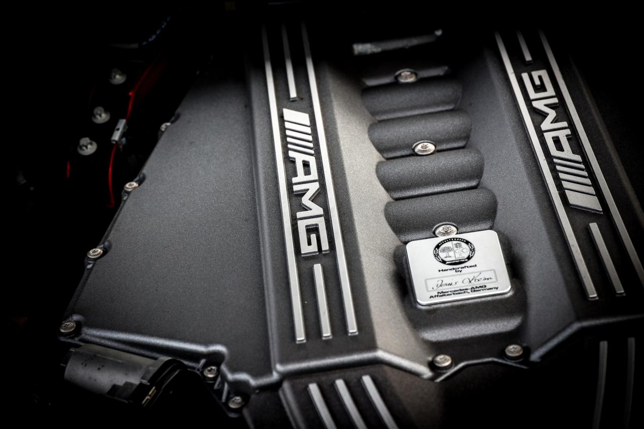 2011 Mercedes - Benz SLS 63 AMG Roadster