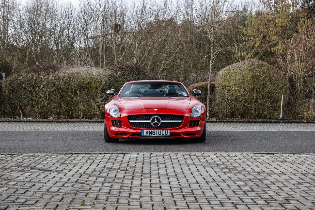 2011 Mercedes - Benz SLS 63 AMG Roadster
