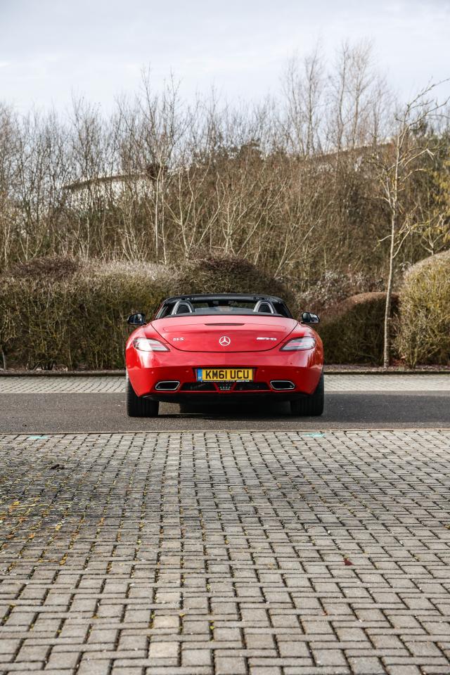 2011 Mercedes - Benz SLS 63 AMG Roadster