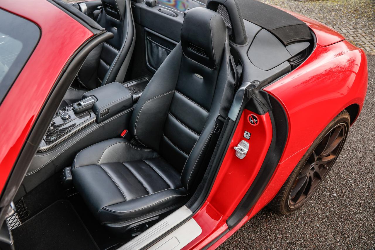 2011 Mercedes - Benz SLS 63 AMG Roadster