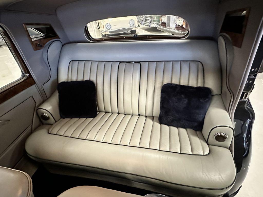 1954 Rolls - Royce Silver Dawn