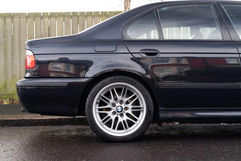 2001 BMW M5