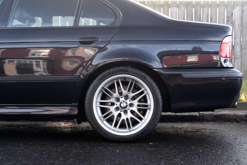 2001 BMW M5