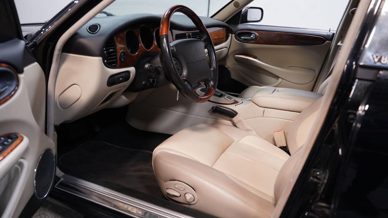 2003 Jaguar XJR R1 Supercharged