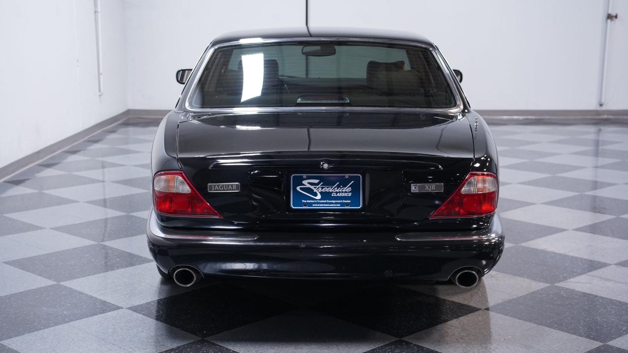 2003 Jaguar XJR R1 Supercharged