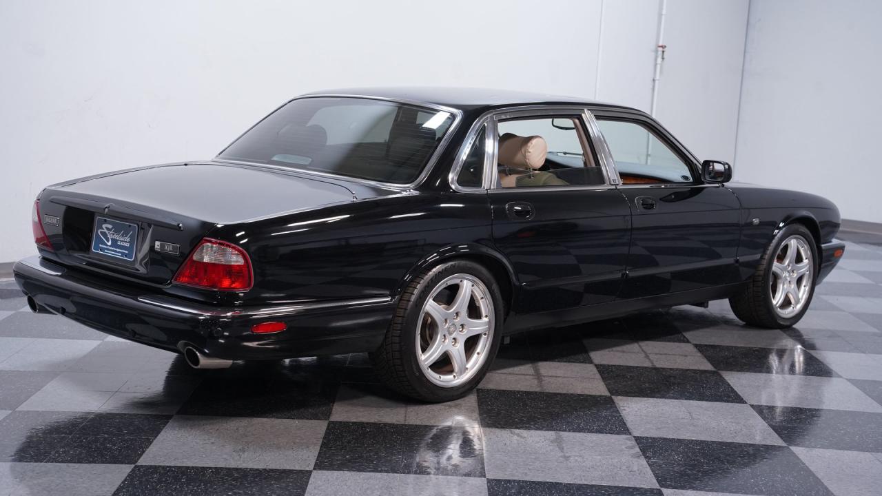 2003 Jaguar XJR R1 Supercharged