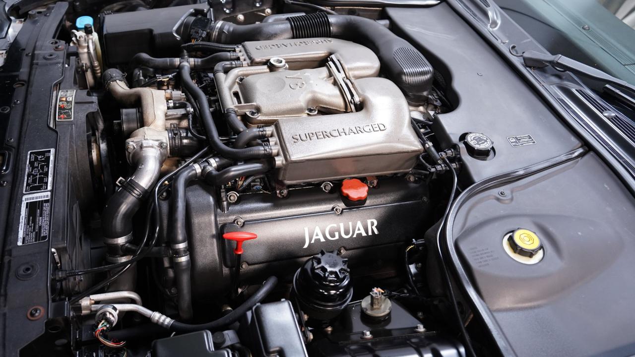 2003 Jaguar XJR R1 Supercharged