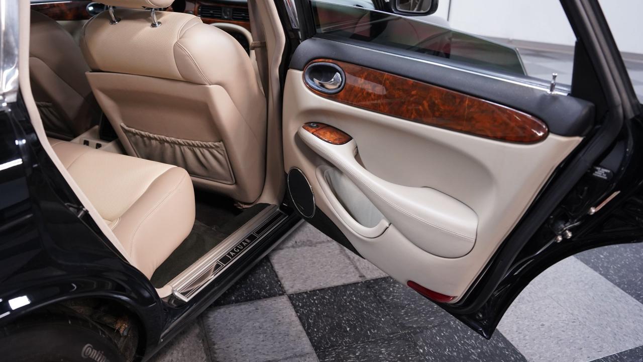 2003 Jaguar XJR R1 Supercharged