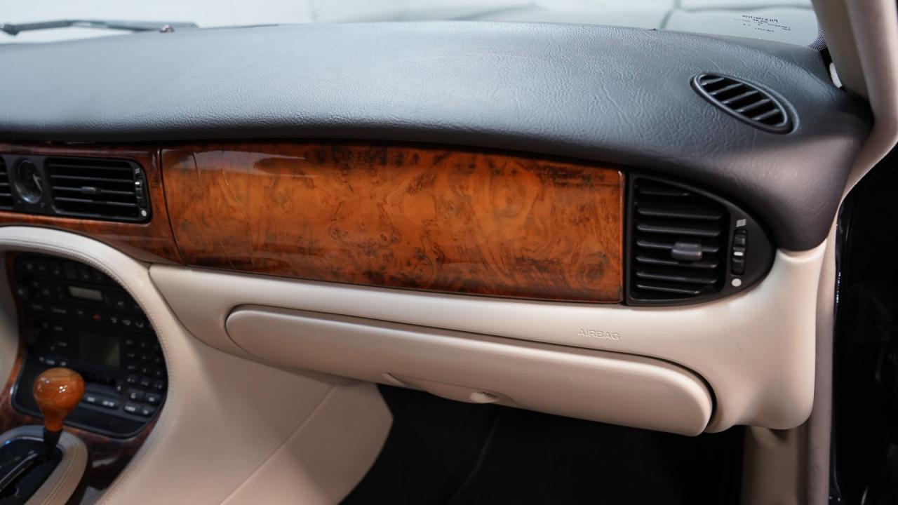 2003 Jaguar XJR R1 Supercharged