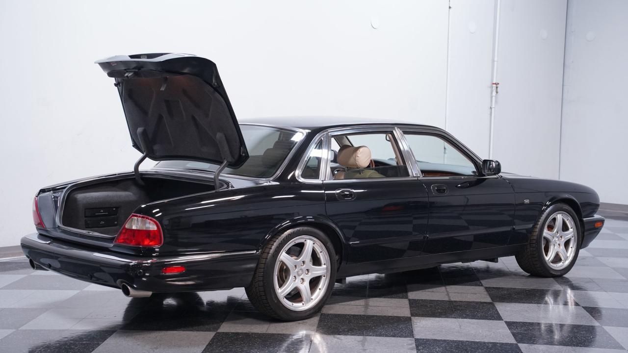 2003 Jaguar XJR R1 Supercharged