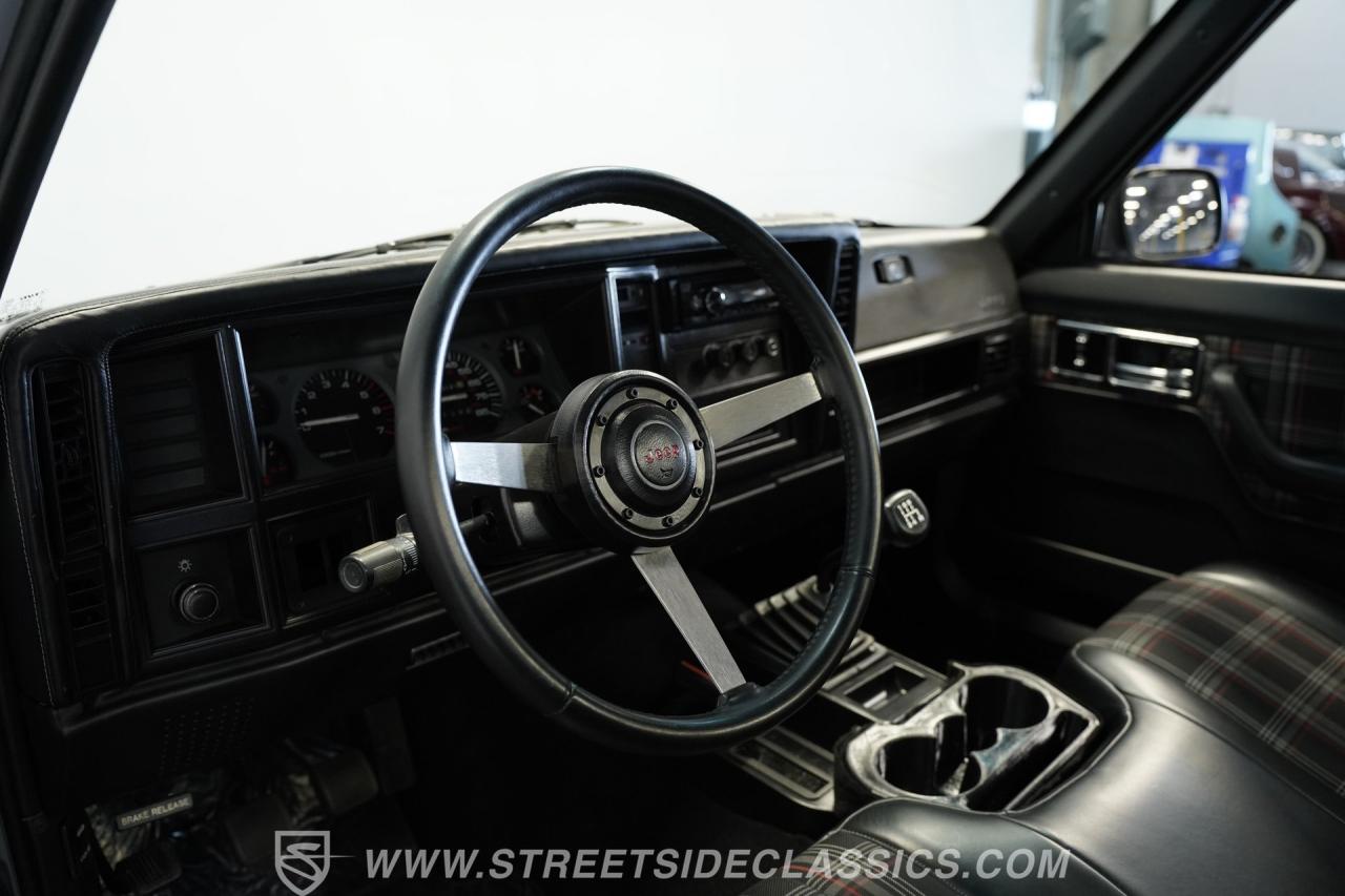 1990 Jeep Comanche Pioneer 4X4