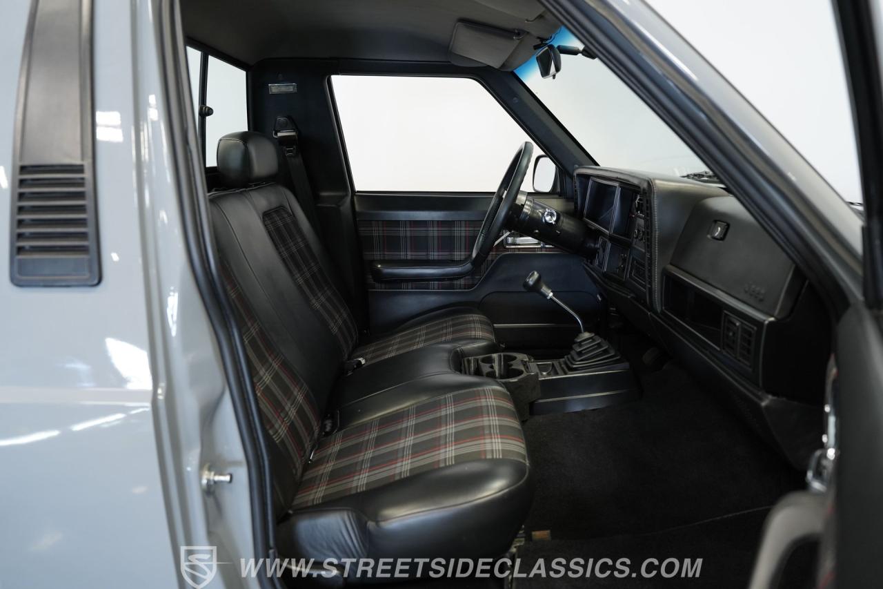 1990 Jeep Comanche Pioneer 4X4