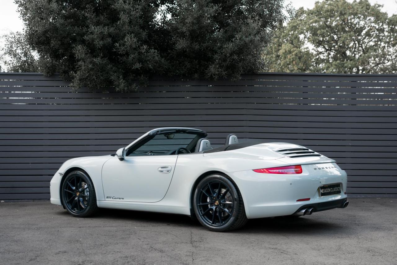 2013 Porsche 911 Carrera 