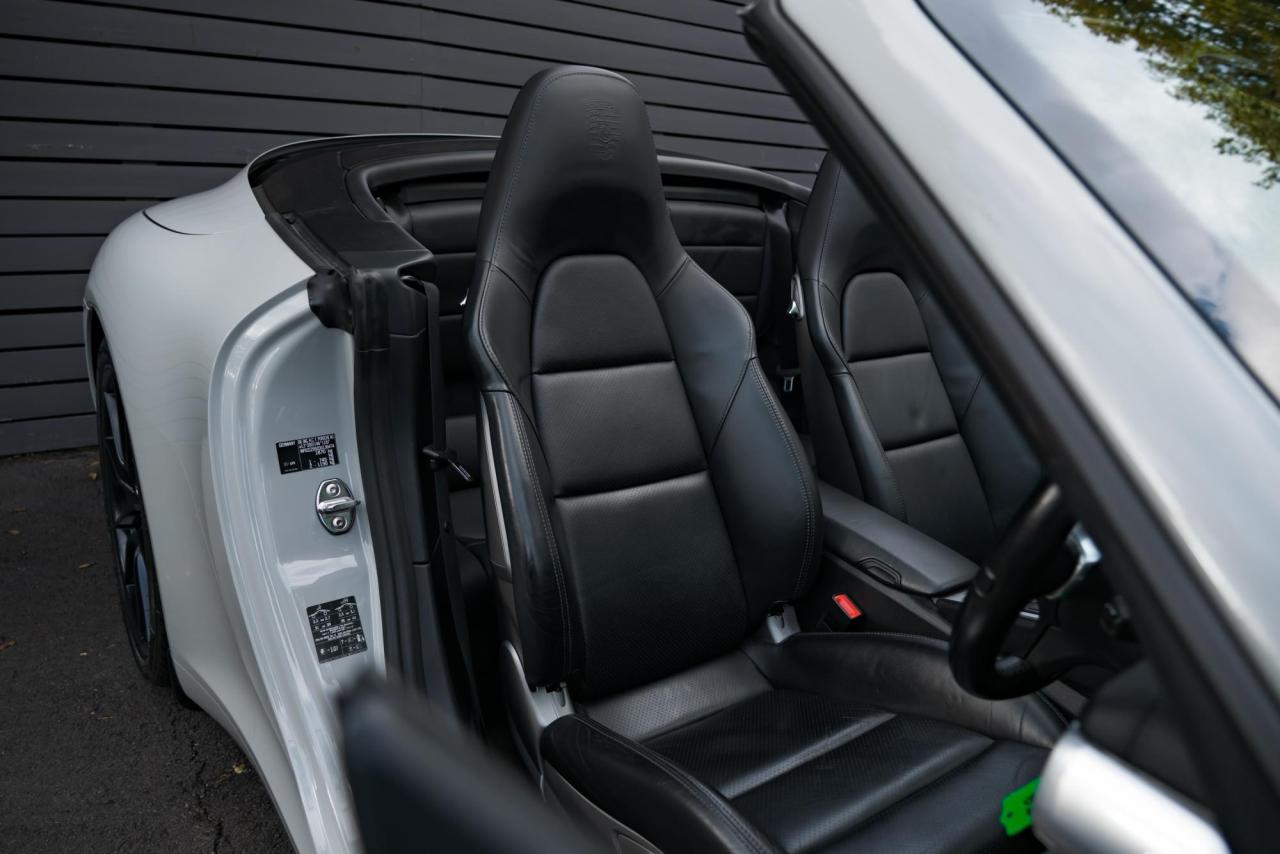 2013 Porsche 911 Carrera 