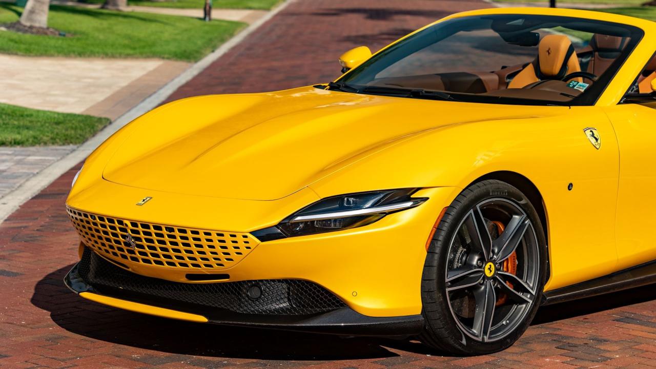 2024 Ferrari ROMA SPIDER